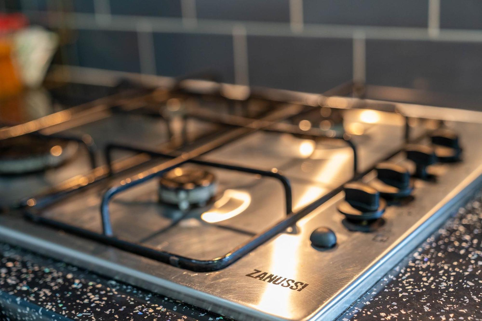 Five Bedroom Townhouse - Near City Centre - Edgbaston - On Street Parking - Wifi - Netflix - 974P Birmingham Luaran gambar