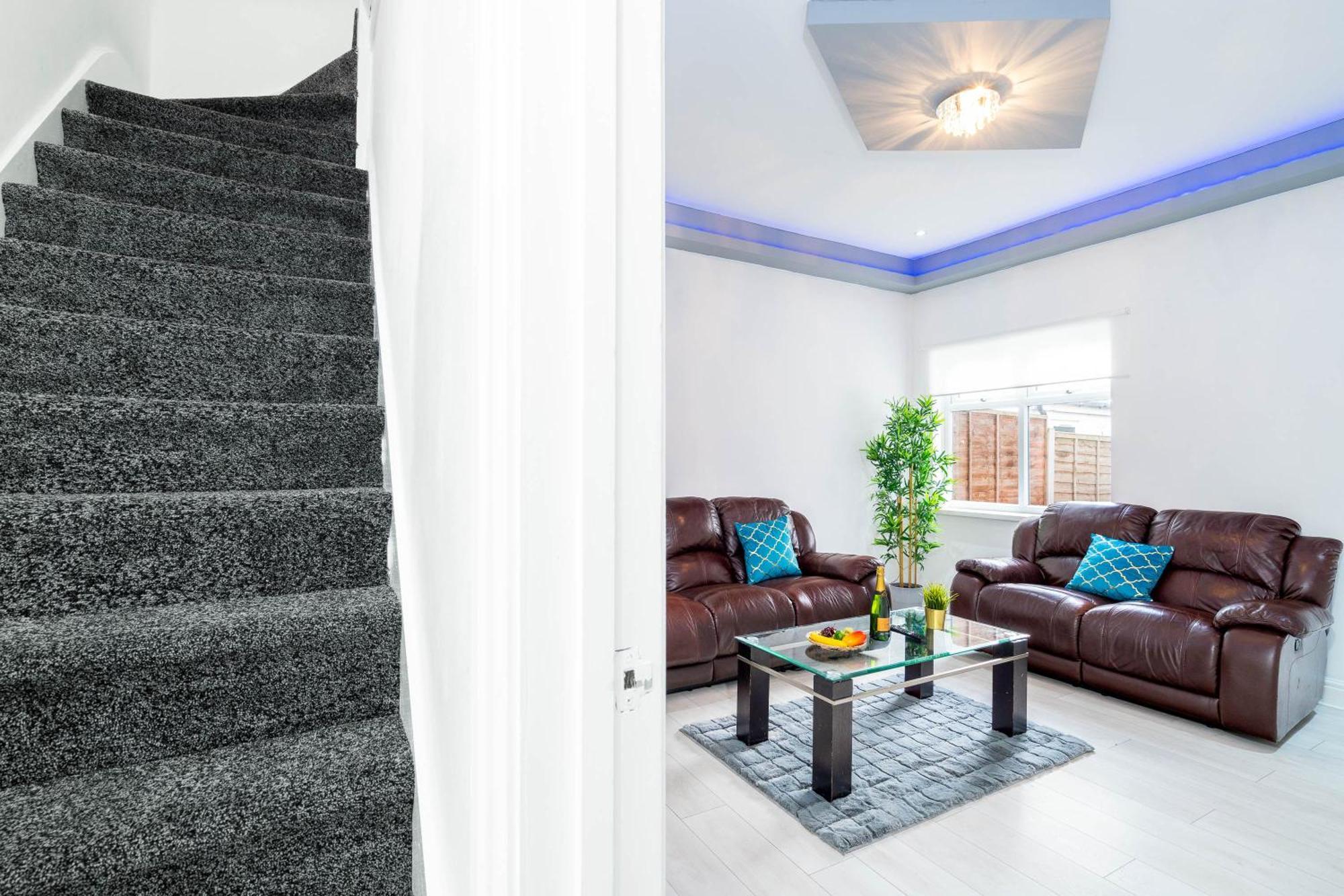 Five Bedroom Townhouse - Near City Centre - Edgbaston - On Street Parking - Wifi - Netflix - 974P Birmingham Luaran gambar