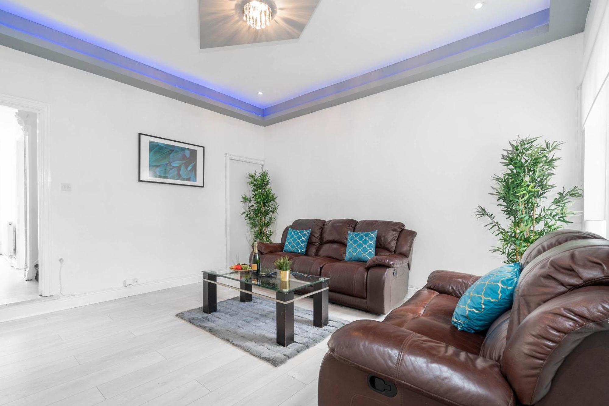 Five Bedroom Townhouse - Near City Centre - Edgbaston - On Street Parking - Wifi - Netflix - 974P Birmingham Luaran gambar